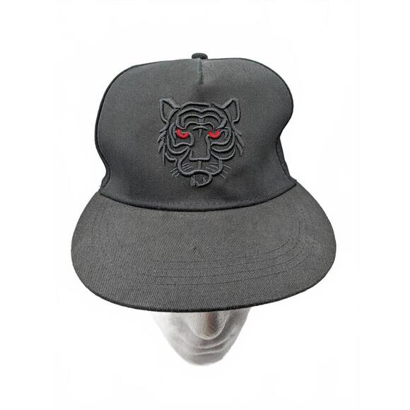 Black Tiger Embroidered Snapback Baseball Hat Flat Brim Cap OSFA Red - Picture 1 of 6